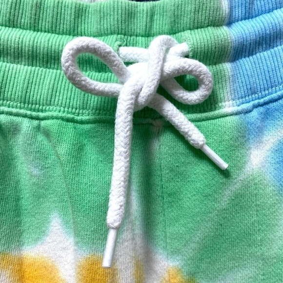 Lucky Brand Pride Tie Dye Clover Gender Neutral Shorts Elastic Waist LARGE - Picture 10 of 16